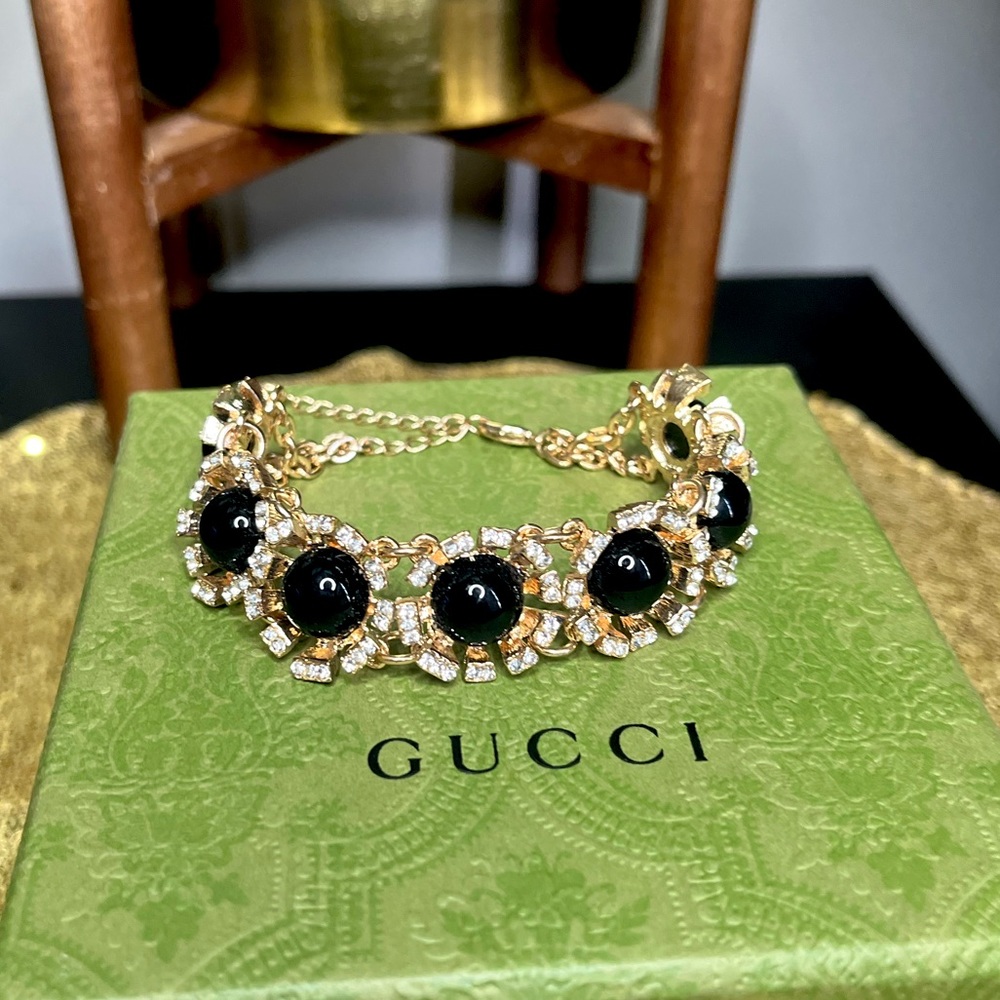 Elegant Black Bead & Crystal Bracelet 🖤